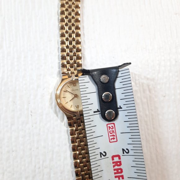 Vintage Bulova Women Watch Gold Stainless Steel‎ Water Resist Battery Date round main image 14